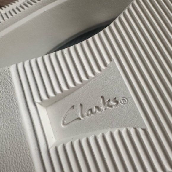 Clarks Blue Leopard Print Kids Sneakers - Picture 6 of 7